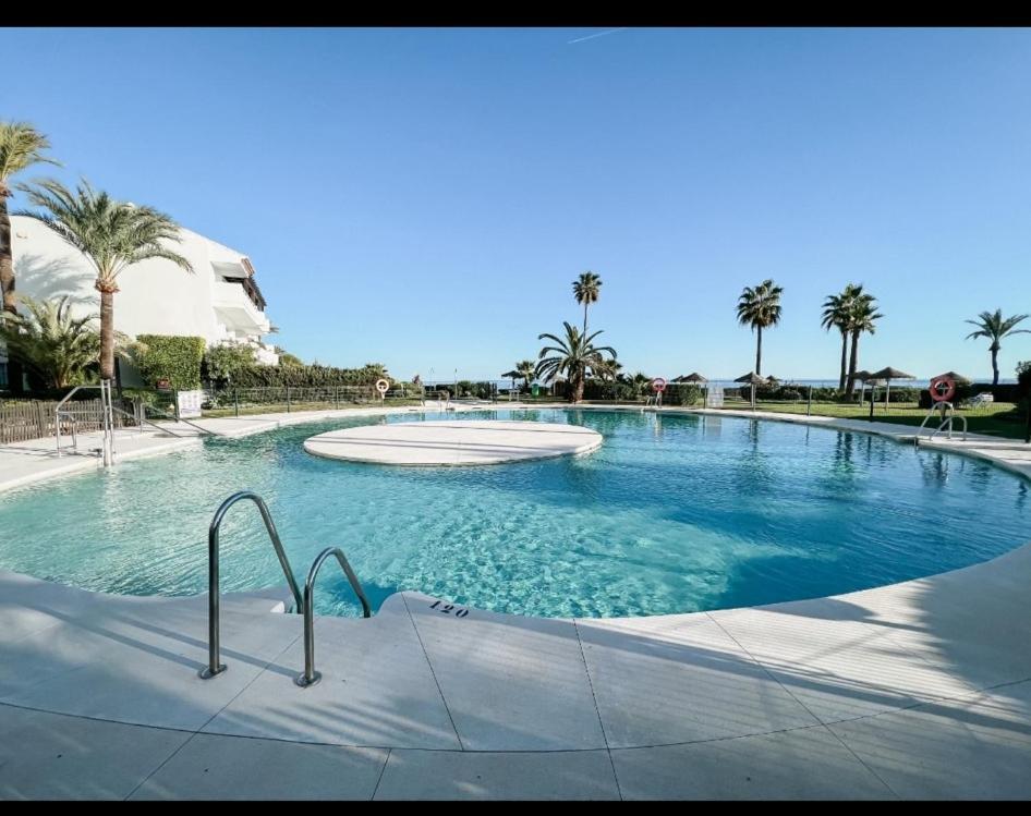 Ferienwohnung Miraflores Beach - Sea Front - Luxury Mijas Exterior foto